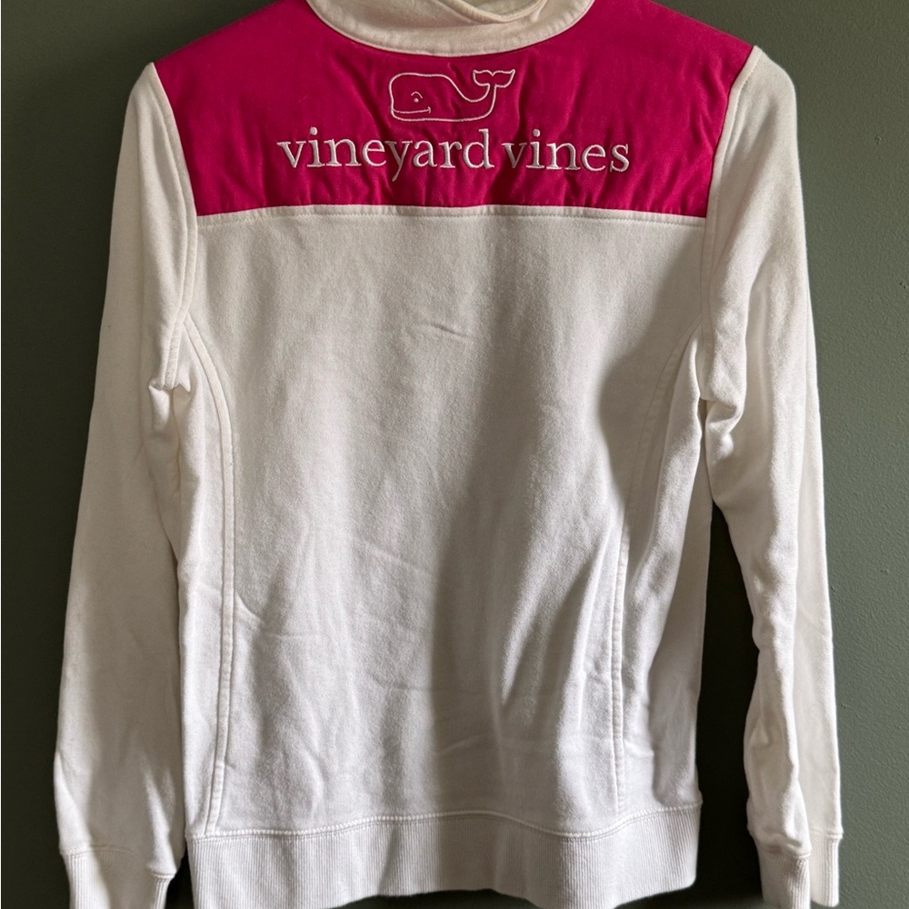 Vineyard Vines White Crewneck Sweater with Pink Yoke